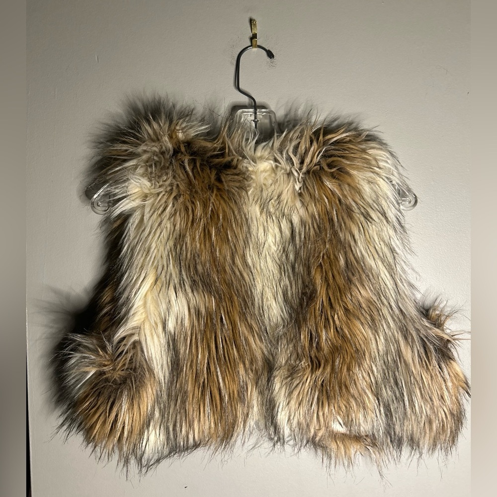 Cropped faux fur vest - Picture 4 of 9